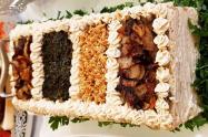 کیک کشک بادمجان با تزئین مجلسی