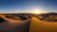 غروب خورشید از بالای تپه‌های شنی کویر مرنجاب