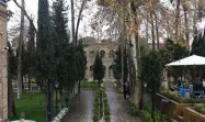 ورودی باغ نگارستان