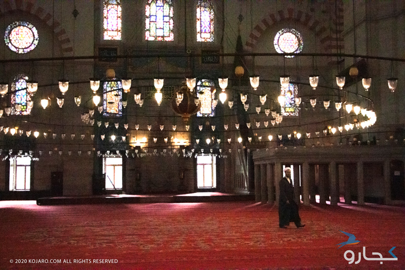 آویز داخل مسجد سلیمانیه