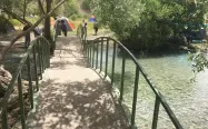 پل روی دریاچه