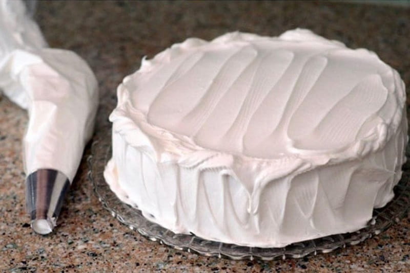 طرز تهیه خامه برای تزئین کیک اسفنجی و شیرینی