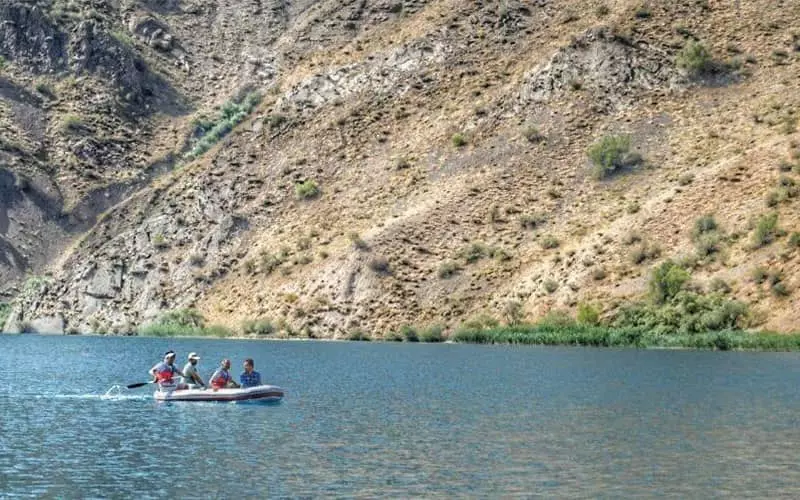 قایق سواری در دریاچه گهر