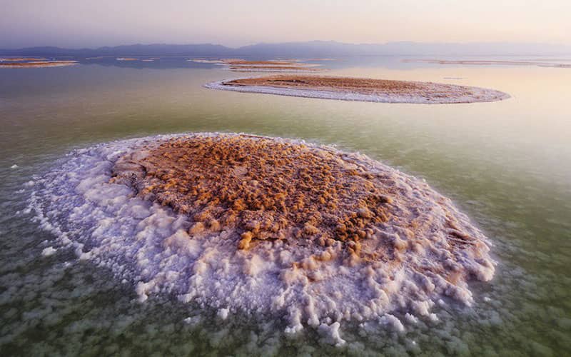 تپه نمکزار در دریاچه ارومیه