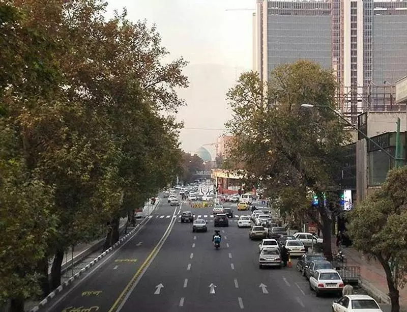 نمایی از بالا از خیابان شریعتی تهران