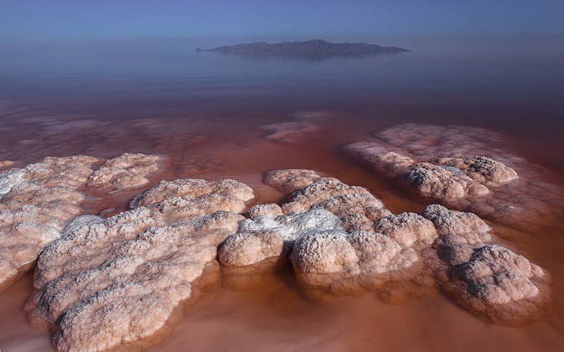 دریاچه شور ارومیه به رنگ قرمز