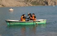 قایق سواری در دریاچه ولشت. عکس از غلامرضا شمس نطری