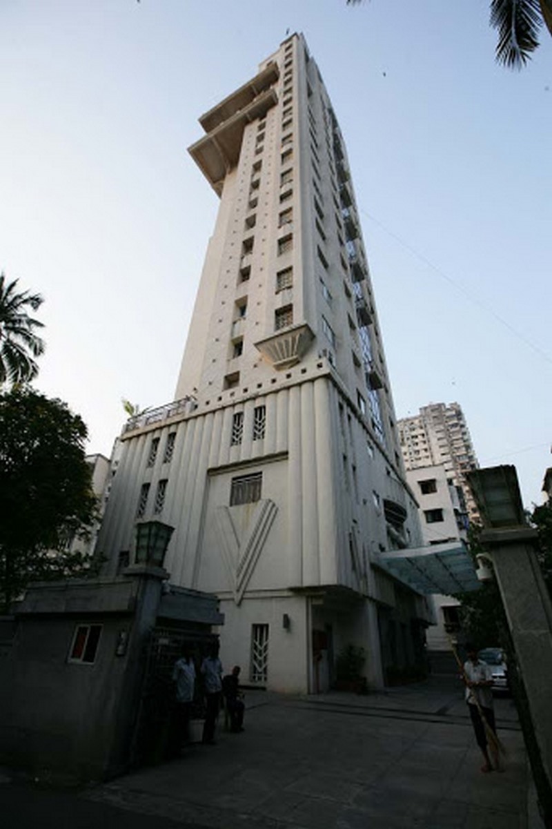 برج بمبئی در فیلم تنت 