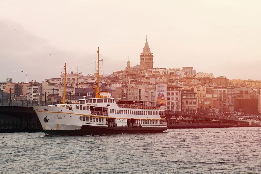 کشتی های مسافربری استانبول، آخر هفته‌ها شبانه‌روزی کار می‌کنند