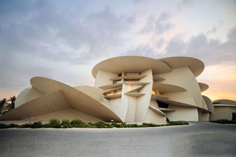 معماری مدرن و ساختمان سفید موزه ملی قطر
