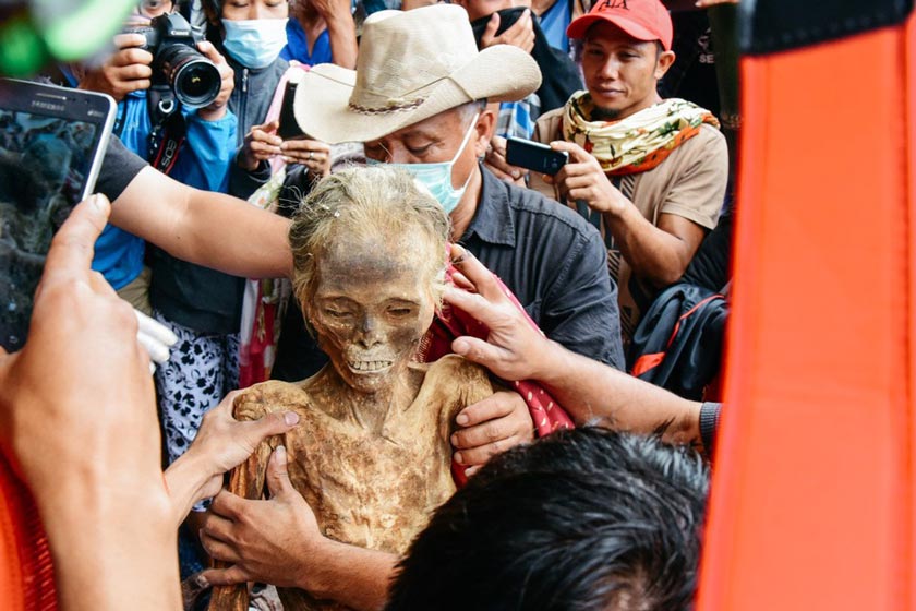 معرفی دهکده ای عجیب در اندونزی؛ جایی که مردگان زنده می‌شوند