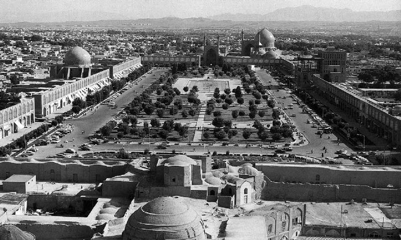 نمایی قدیمی از میدان نقش جهان اصفهان