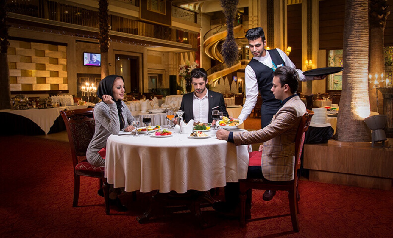 رستوران آتریوم هتل درویشی در مشهد