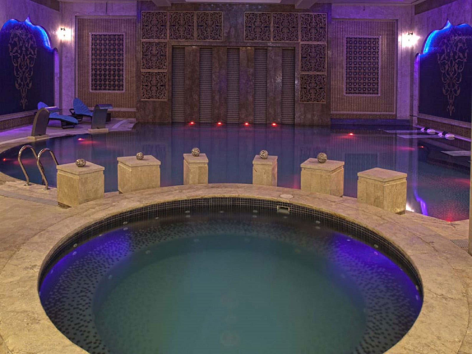 مجموعه آبی هتل درویشی در مشهد