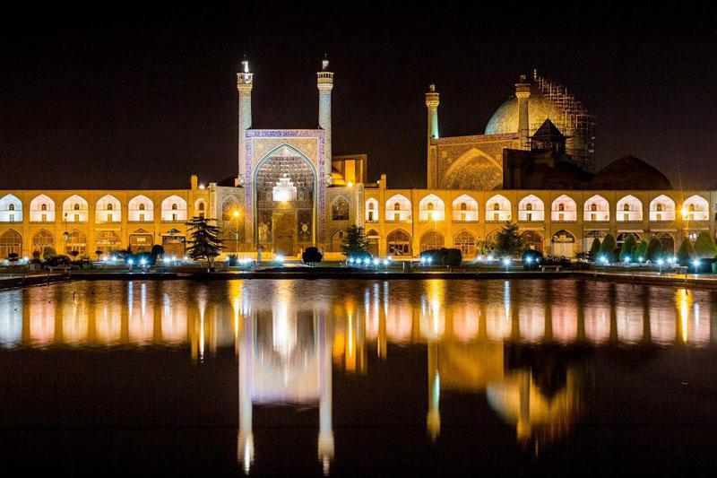 نورپردازی زیبای مسجد امام اصفهان در شب