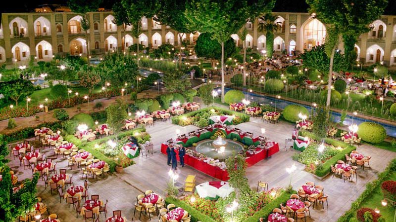 نمایی هوایی از محوطه هتل عباسی اصفهان