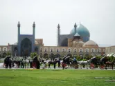 تصویر نمای بیرونی مسجد امام از میدان نقش جهان