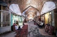 حجره فرش فروشی در بازار تاریخی تبریز