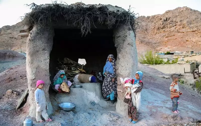 زنان و کودکان روستای ماخونیک