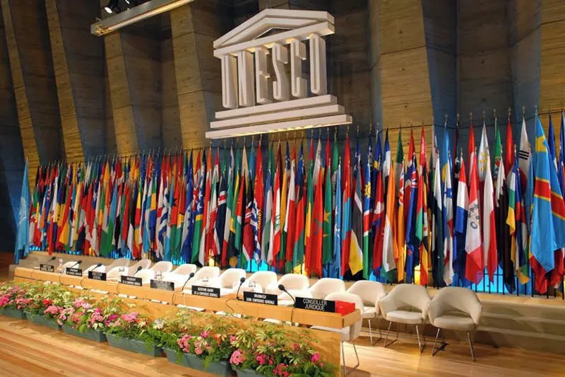 تصویری از میز نشست جهانی یونسکو