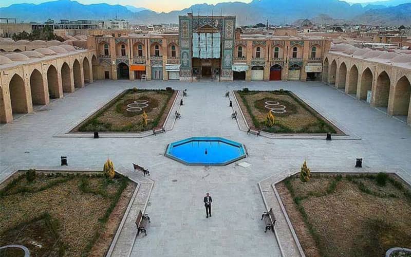 عکس هوایی از حیاط بازار گنجعلی خان کرمان