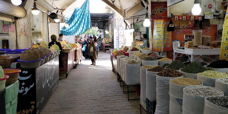 خرید در بازار سيرجان