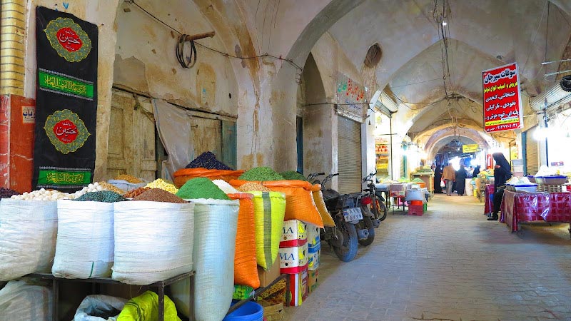 مغازه‌های بازار سيرجان