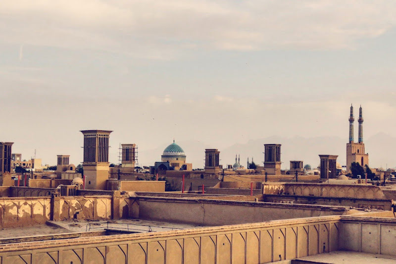 نمای از مسجد جامع یزد در شهر