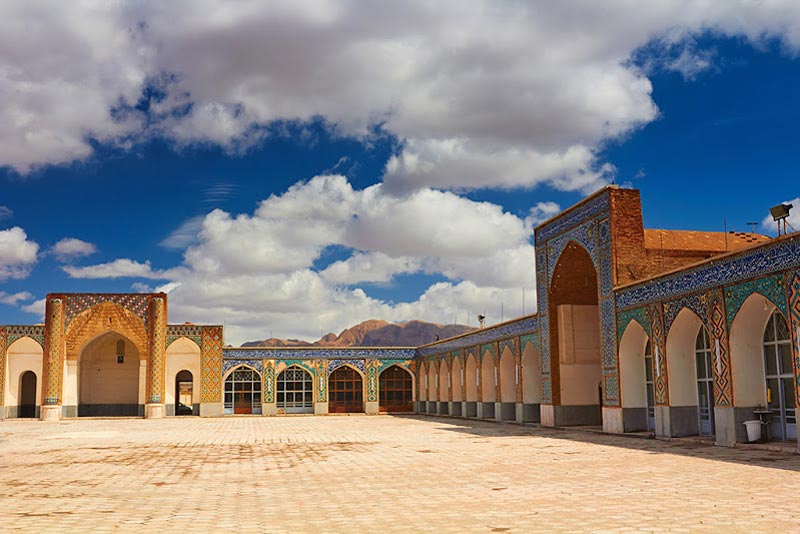 حیاط مسجد ملک کرمان