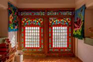 شیشه‌های رنگی عمارت موسی خانی