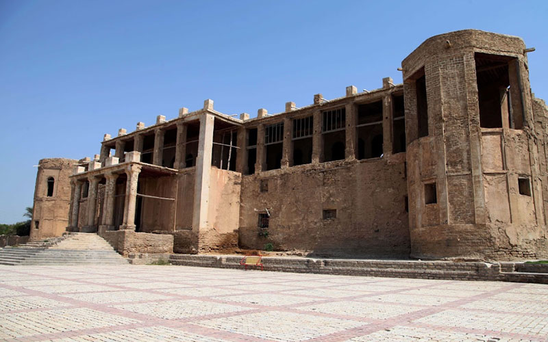 خانه تاریخی عمارت ملک در دو طبقه