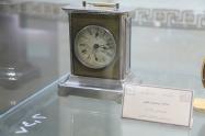 ساعت‌های قدیمی و متنوع در موزه ساعت کرمان