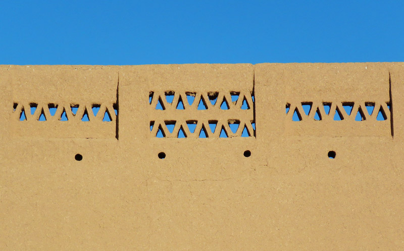 تزیینات معماری در یخدان مویدی
