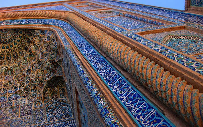 کاشیکاری ازاره مسجد کرمان