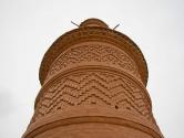 مناره مسجد جامع خرانق با تزیینات آجرچینی