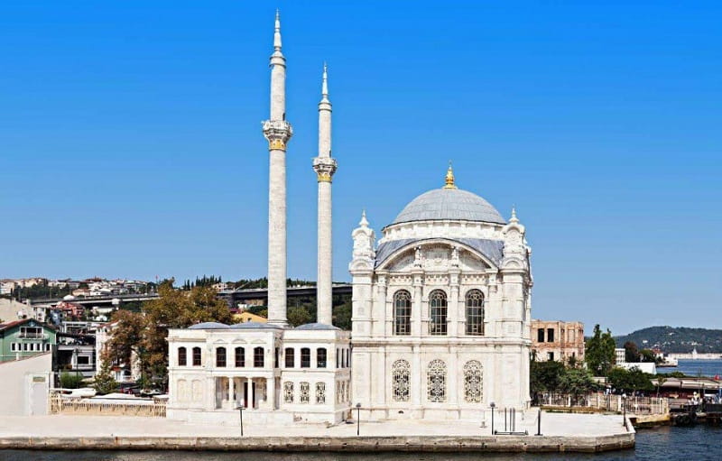 مسجد دلما باغچه 