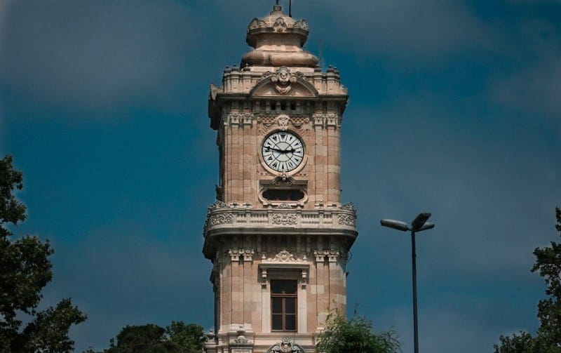 برج ساعت دلما باغچه