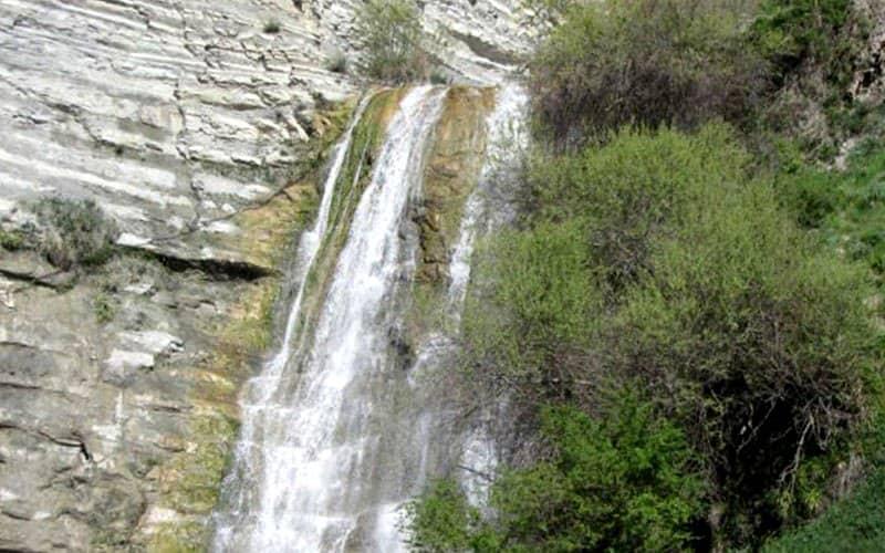 آبشار گچان ایلام