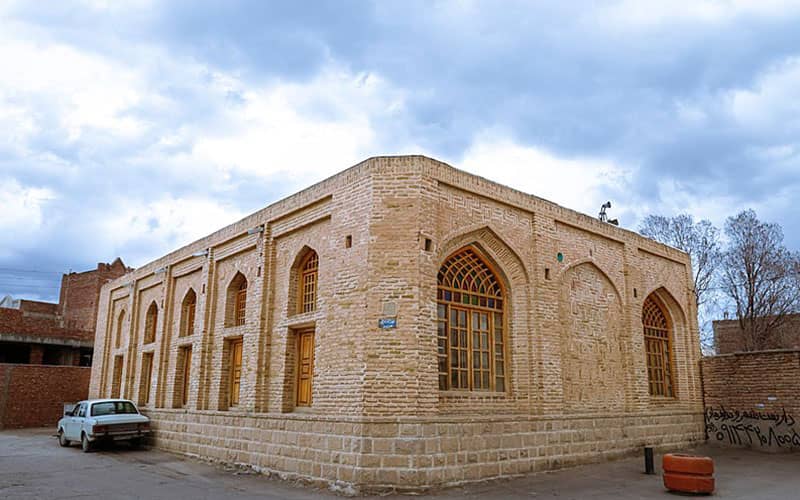 نمای بیرونی ساختمان مسجد کبود بناب