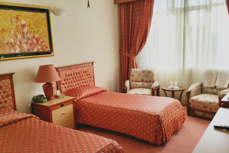 اتاق دو نفره هتل اخوان کرمان