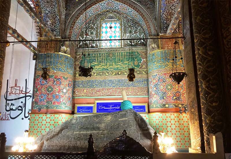 مقبره مولانا و پسرش