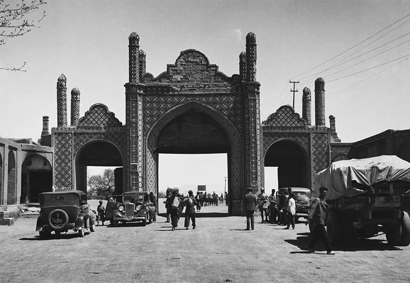 یکی از دروازه های طهران قدیم