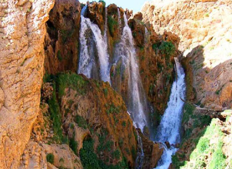 آبشارهای زیبا در دره اسفجیر فاروج