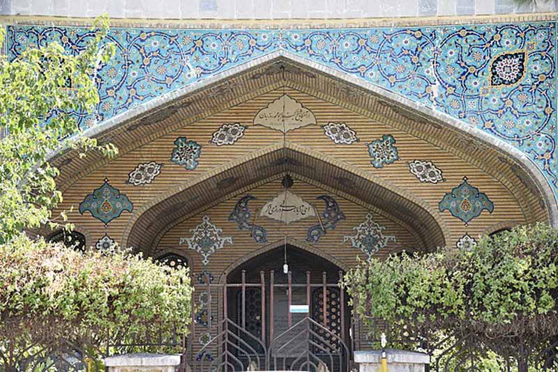 سردر آرامگاه شیخ روزبهان شیراز