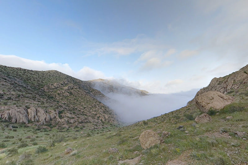 ابرها روی کوه‌های پارک ملی بمو