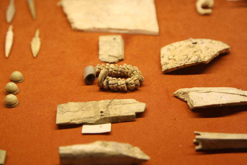 اشیای سنگی موزه سنندج عمارت سالار سعید