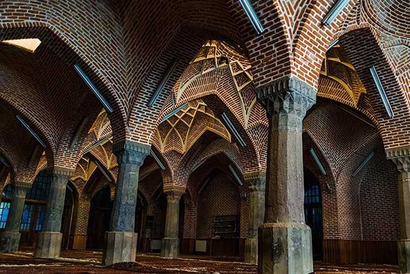 فضاهای درونی مسجد جامع تبریز