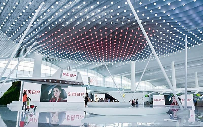 فرودگاهی بزرگ با معماری مدرن در چین