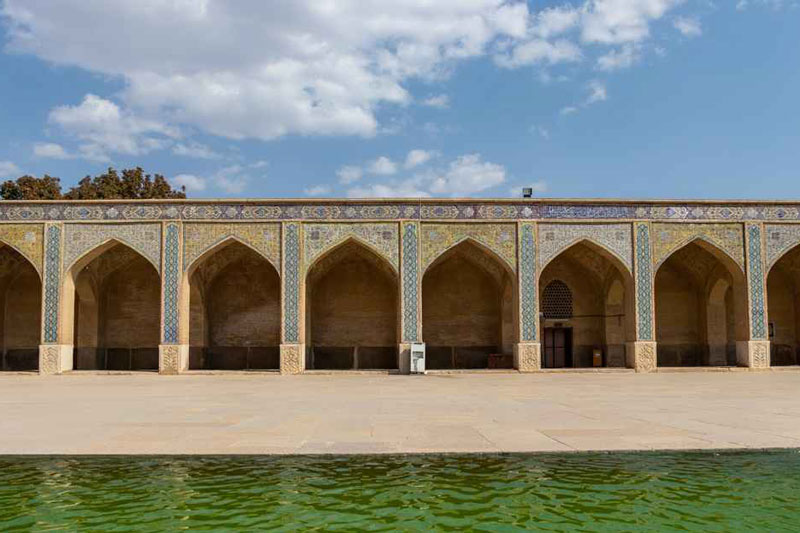 طاق‌نماهای مسجد وکیل شیراز