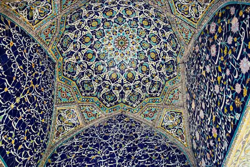 سقف آرامگاه شاه شجاع شیراز